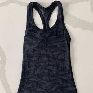 Lululemon Nulu tank